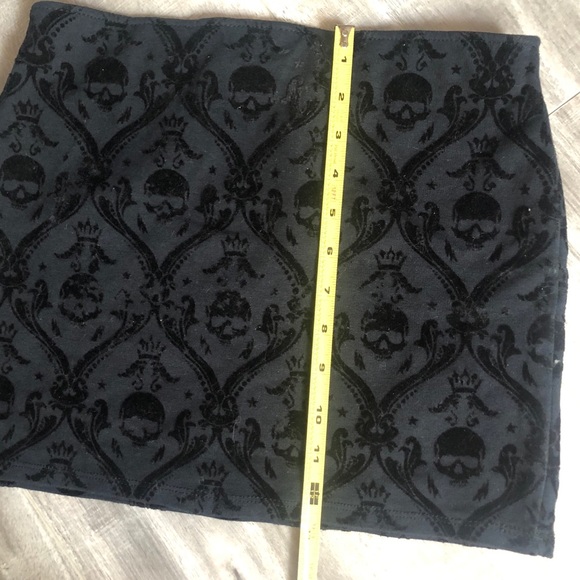 Mini Skirt Damask Punk Velvet Textured Skulls - Picture 12 of 15